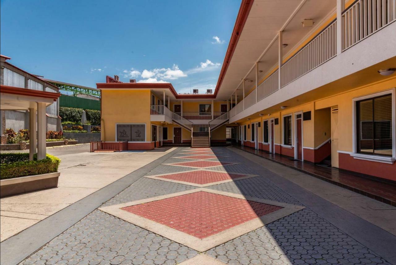 Prado Inn & Suites San Jose  Exterior photo