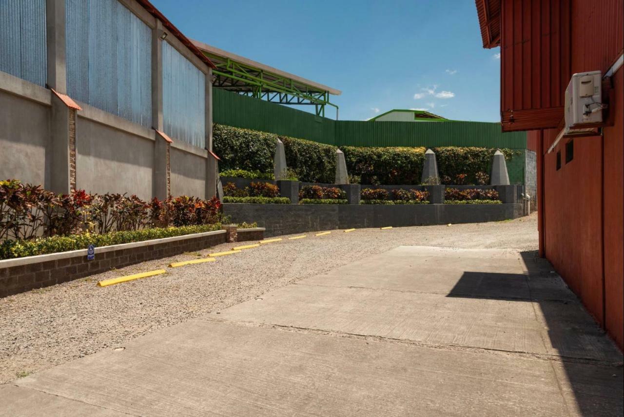 Prado Inn & Suites San Jose  Exterior photo